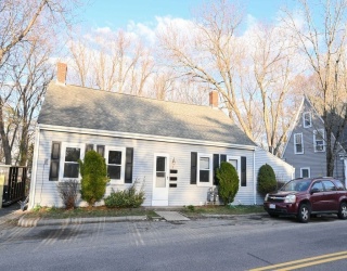 5 North Main Street, Easton, Massachusetts, 3 Bedrooms Bedrooms, 7 Rooms Rooms,1 BathroomBathrooms,Residential Lease,For Rent,North Main Street,73503898