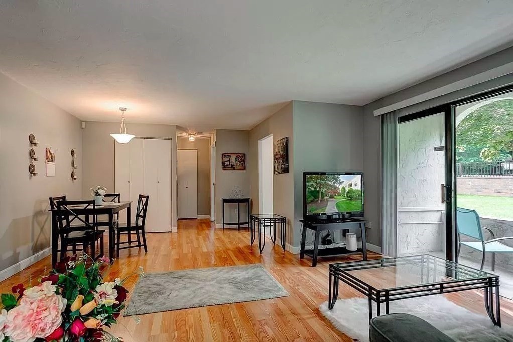 120 Fellsview Ter, Stoneham, Massachusetts, 1 Bedroom Bedrooms, 3 Rooms Rooms,1 BathroomBathrooms,Residential Lease,For Rent,Fellsview Ter,73500103