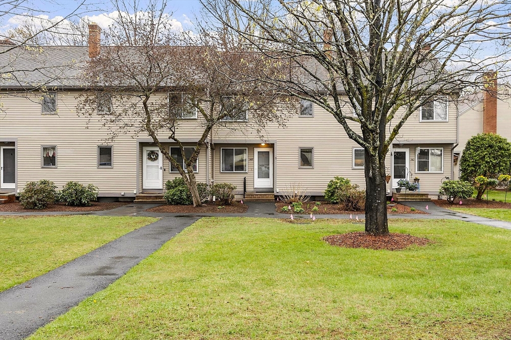 140 Cortland Cir, Leominster, Massachusetts, 2 Bedrooms Bedrooms, 5 Rooms Rooms,1.5 BathroomsBathrooms,Residential,For Sale,Cortland Cir,73503933