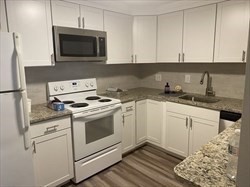 A1 Colonial Drive, Andover, Massachusetts, 2 Bedrooms Bedrooms, 4 Rooms Rooms,1 BathroomBathrooms,Residential Lease,For Rent,Colonial Drive,73503956