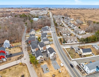 2 Old County Rd, Salisbury, Massachusetts, 2 Bedrooms Bedrooms, 5 Rooms Rooms,2.5 BathroomsBathrooms,Residential,For Sale,Old County Rd,73503946