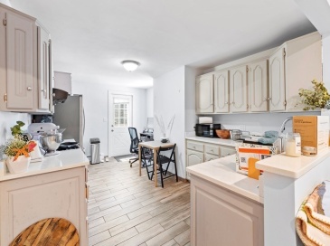 651 E 7th Street, Boston, Massachusetts, 1 Bedroom Bedrooms, 2 Rooms Rooms,1 BathroomBathrooms,Residential Lease,For Rent,E 7th Street,73489818 651 E 7th Street, Boston, Massachusetts, 1 Bedroom Bedrooms, 2 Rooms Rooms,1 BathroomBathrooms,Residential Lease,For Rent,E 7th Street,73489818