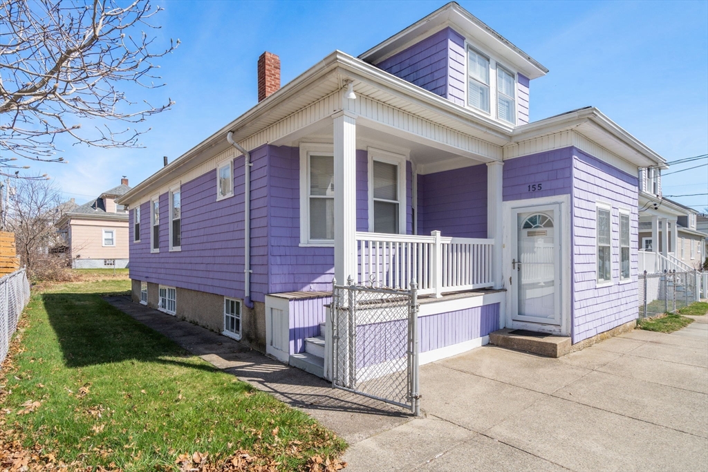 155 Birch St, New Bedford, Massachusetts, 2 Bedrooms Bedrooms, 5 Rooms Rooms,1 BathroomBathrooms,Residential,For Sale,Birch St,73503991