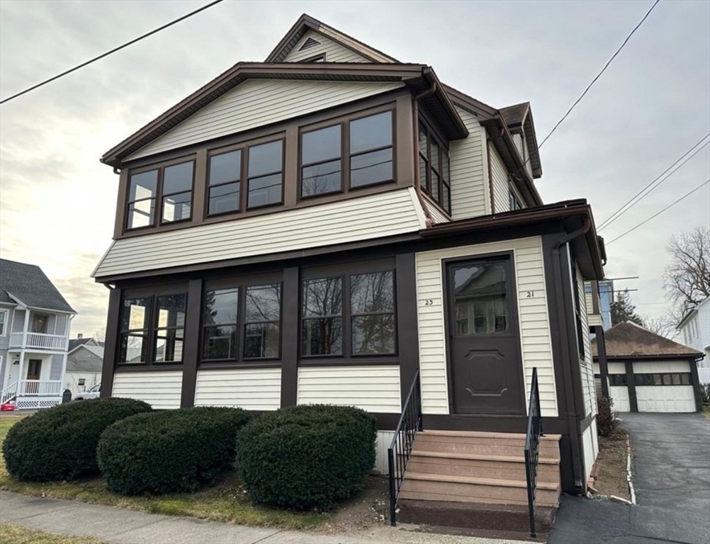 21 Luther Street, Chicopee, Massachusetts, 3 Bedrooms Bedrooms, 6 Rooms Rooms,1 BathroomBathrooms,Residential Lease,For Rent,Luther Street,73504008