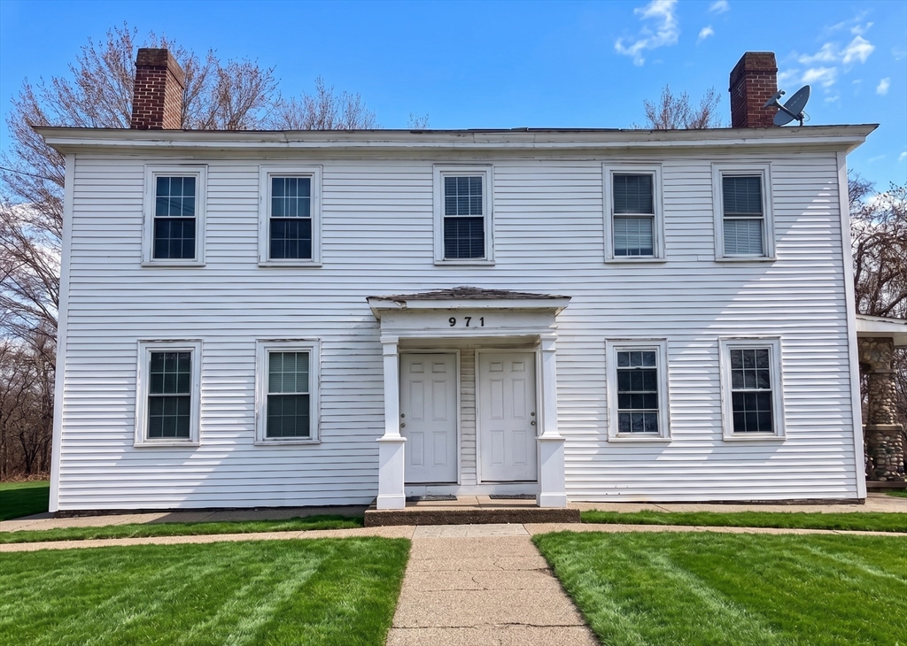 971 Waverly St, Framingham, Massachusetts, 5 Bedrooms Bedrooms, 17 Rooms Rooms,5 BathroomsBathrooms,Residential Income,For Sale,Waverly St,73504053