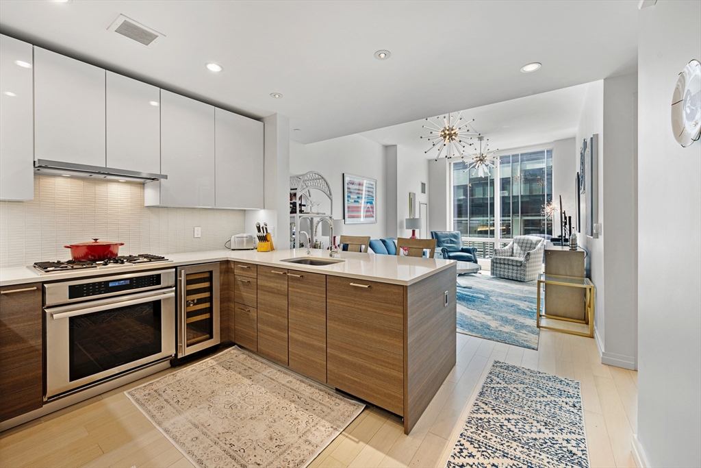 1 Franklin St, Boston, Massachusetts, 1 Bedroom Bedrooms, 3 Rooms Rooms,1 BathroomBathrooms,Residential,For Sale,Franklin St,73504191