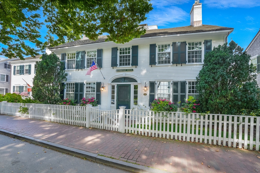 68 North Water Street, Edgartown, Massachusetts, 6 Bedrooms Bedrooms, 16 Rooms Rooms,5.5 BathroomsBathrooms,Residential,For Sale,North Water Street,73504206