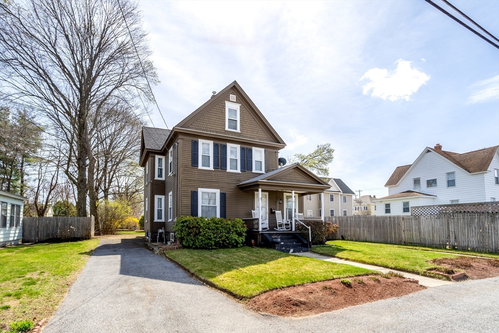 9 Dudley Street, Leominster, Massachusetts, 9 Rooms Rooms,Residential Income,For Sale,Dudley Street,73504194