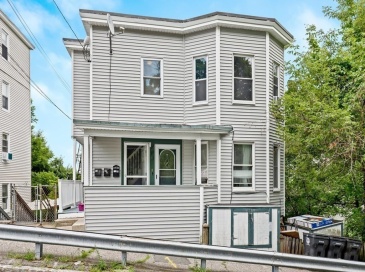 93-95 Beach St, Haverhill, Massachusetts, 8 Bedrooms Bedrooms, 15 Rooms Rooms,3 BathroomsBathrooms,Residential Income,For Sale,Beach St,73504266