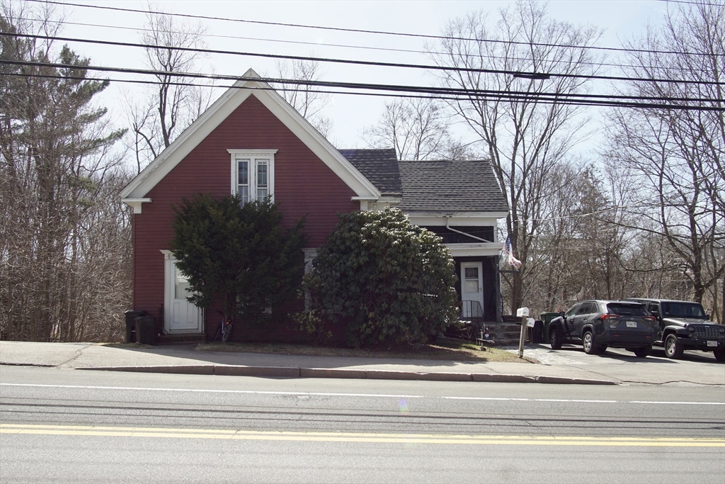 230 Main St., Spencer, Massachusetts, 4 Bedrooms Bedrooms, 10 Rooms Rooms,2 BathroomsBathrooms,Residential Income,For Sale,Main St.,73504098