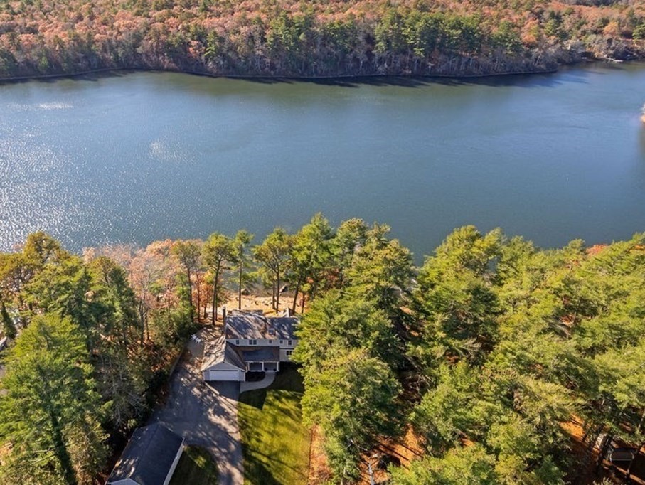 31 Larkspur Ln (Pond Front), Plymouth, Massachusetts, 4 Bedrooms Bedrooms, 11 Rooms Rooms,4.5 BathroomsBathrooms,Residential,For Sale,Larkspur Ln (Pond Front),73504100