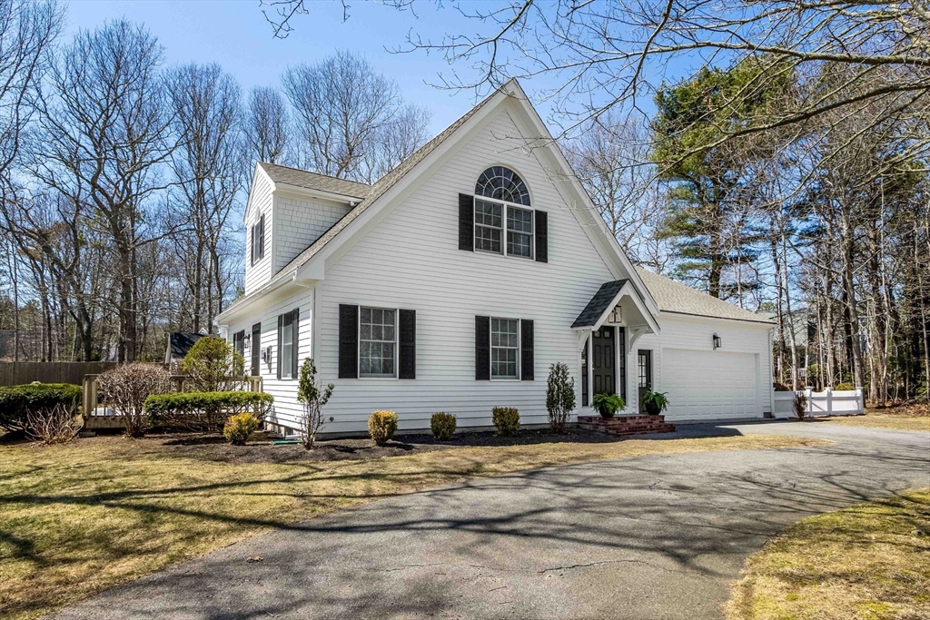 49 Rivers End Road, Falmouth, Massachusetts, 3 Bedrooms Bedrooms, 6 Rooms Rooms,2.5 BathroomsBathrooms,Residential,For Sale,Rivers End Road,73504135