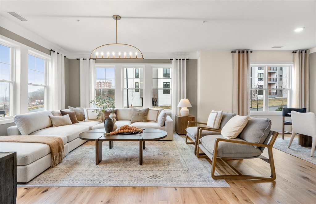 320 Martins Landing, North Reading, Massachusetts, 2 Bedrooms Bedrooms, 5 Rooms Rooms,2 BathroomsBathrooms,Residential,For Sale,Martins Landing,73504363