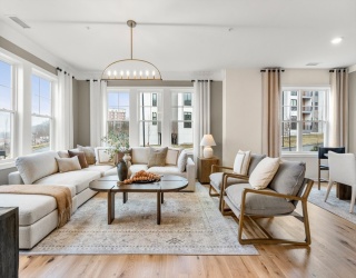 320 Martins Landing, North Reading, Massachusetts, 2 Bedrooms Bedrooms, 5 Rooms Rooms,2 BathroomsBathrooms,Residential,For Sale,Martins Landing,73504363