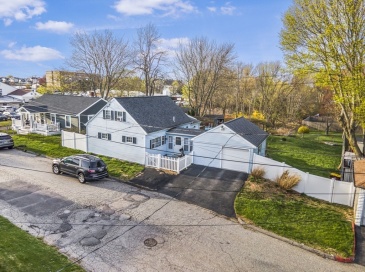 96 Star St, Fall River, Massachusetts, 3 Bedrooms Bedrooms, 6 Rooms Rooms,1.5 BathroomsBathrooms,Residential,For Sale,Star St,73504413 96 Star St, Fall River, Massachusetts, 3 Bedrooms Bedrooms, 6 Rooms Rooms,1.5 BathroomsBathrooms,Residential,For Sale,Star St,73504413