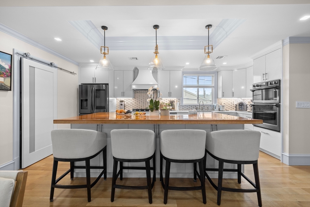 230 Proctor Ave, Revere, Massachusetts, 3 Bedrooms Bedrooms, 6 Rooms Rooms,2 BathroomsBathrooms,Residential,For Sale,Proctor Ave,73504419