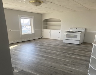 16 Shealey Ave, Brockton, Massachusetts, 2 Bedrooms Bedrooms, 5 Rooms Rooms,1 BathroomBathrooms,Residential Lease,For Rent,Shealey Ave,73504290