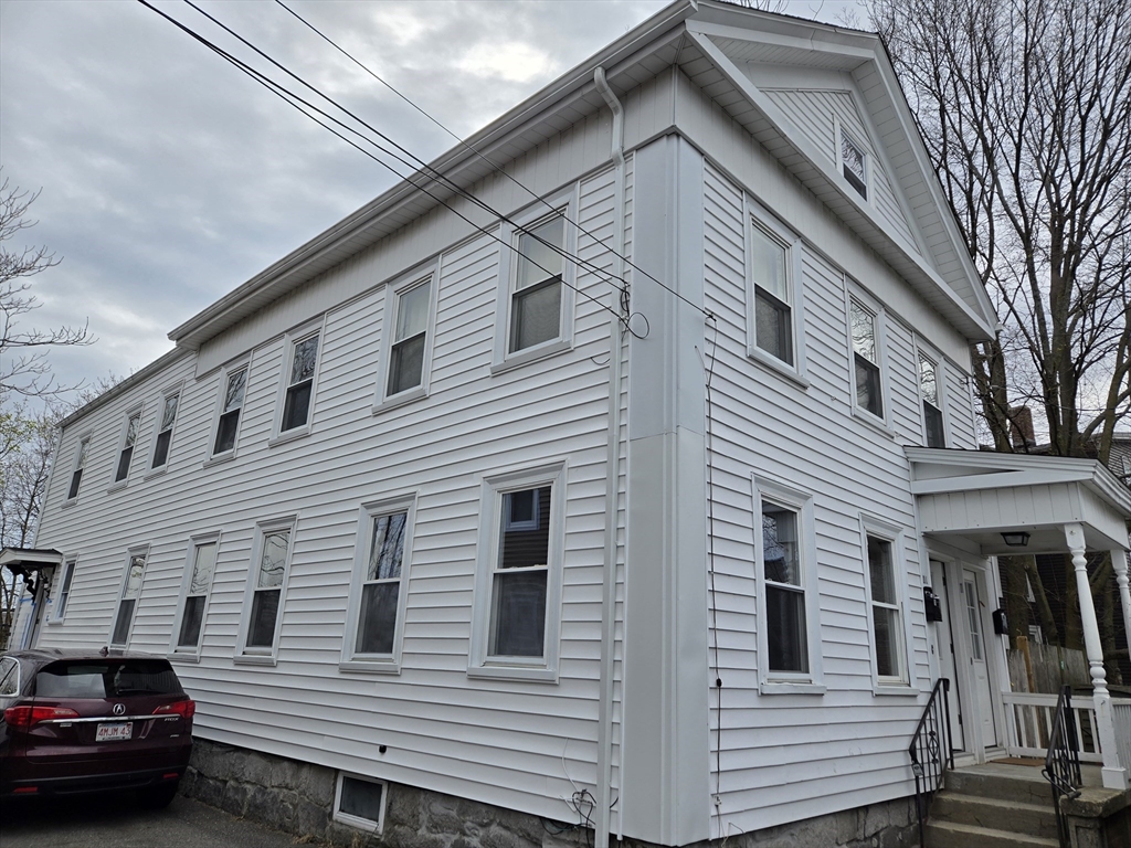 11 Mount Pleasant St, Waltham, Massachusetts, 3 Bedrooms Bedrooms, 4 Rooms Rooms,2 BathroomsBathrooms,Residential,For Sale,Mount Pleasant St,73504334