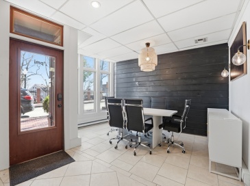 57 Main St, Amesbury, Massachusetts, ,Commercial Sale,For Sale,Main St,73504441 57 Main St, Amesbury, Massachusetts, ,Commercial Sale,For Sale,Main St,73504441