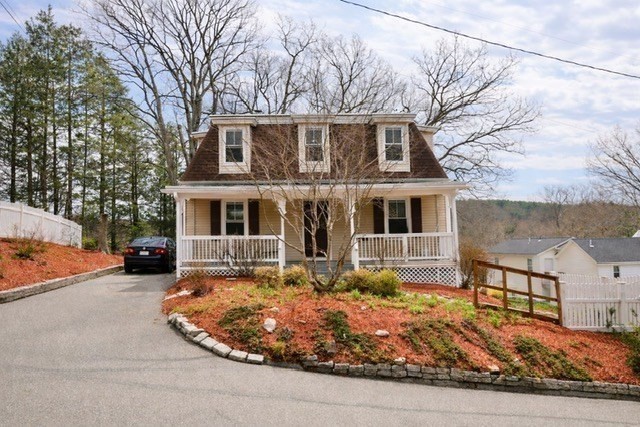 17 Fairview Street, Fitchburg, Massachusetts, 5 Bedrooms Bedrooms, 8 Rooms Rooms,2 BathroomsBathrooms,Residential,For Sale,Fairview Street,73504316