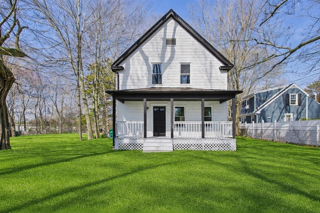 12 Sherman St, Attleboro, Massachusetts, 3 Bedrooms Bedrooms, 6 Rooms Rooms,1 BathroomBathrooms,Residential,For Sale,Sherman St,73504407