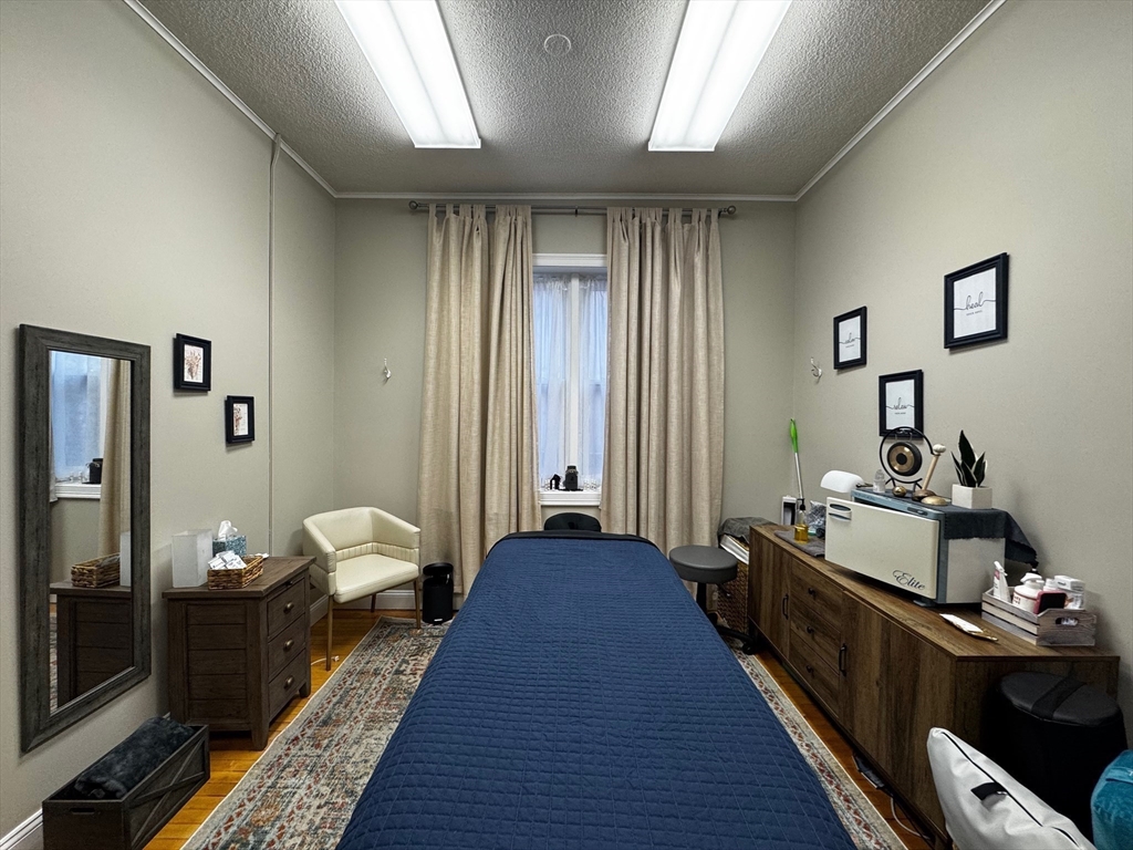 38 Elm Street, Westfield, Massachusetts, ,Commercial Lease,For Rent,Elm Street,73504481