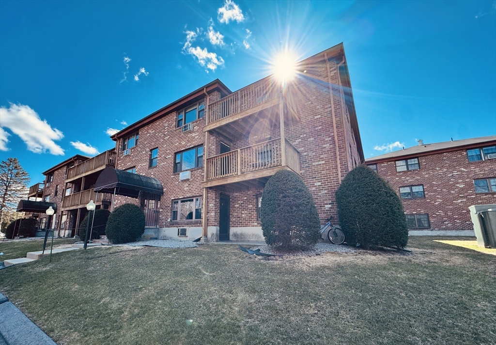14B Mayberry Drive, Westborough, Massachusetts, 1 Bedroom Bedrooms, 3 Rooms Rooms,1 BathroomBathrooms,Residential Lease,For Rent,Mayberry Drive,73504491