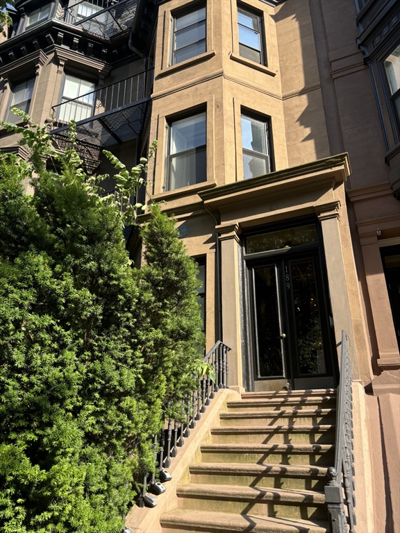 189 Beacon, Boston, Massachusetts, 3 Rooms Rooms,1 BathroomBathrooms,Residential Lease,For Rent,Beacon,73504500
