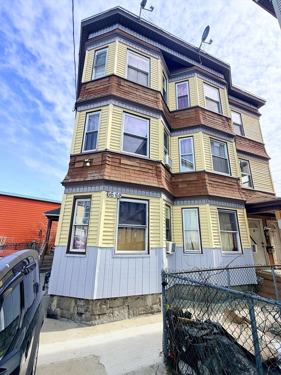 66-68 Water St, Lawrence, Massachusetts, 9 Bedrooms Bedrooms, 15 Rooms Rooms,3 BathroomsBathrooms,Residential Income,For Sale,Water St,73504383