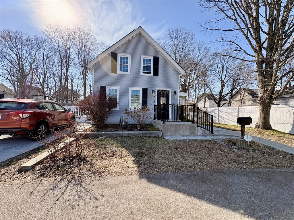 84 Emmet St, Brockton, Massachusetts, 3 Bedrooms Bedrooms, 5 Rooms Rooms,1 BathroomBathrooms,Residential,For Sale,Emmet St,73504535