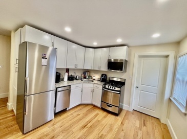 29-31 Fayette Street, Newton, Massachusetts, 1 Bedroom Bedrooms, 3 Rooms Rooms,1 BathroomBathrooms,Residential Lease,For Rent,Fayette Street,73499717 29-31 Fayette Street, Newton, Massachusetts, 1 Bedroom Bedrooms, 3 Rooms Rooms,1 BathroomBathrooms,Residential Lease,For Rent,Fayette Street,73499717