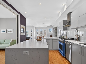 288 C Street, Boston, Massachusetts, 2 Bedrooms Bedrooms, 5 Rooms Rooms,2 BathroomsBathrooms,Residential,For Sale,C Street,73476143