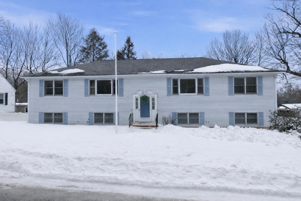 28 Nonquit Street, Worcester, Massachusetts, 5 Bedrooms Bedrooms, 12 Rooms Rooms,3 BathroomsBathrooms,Residential Income,For Sale,Nonquit Street,73482923