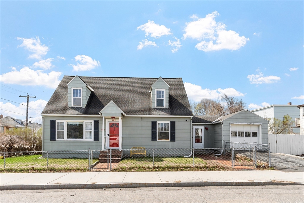 189 Spruce St, Leominster, Massachusetts, 4 Bedrooms Bedrooms, 9 Rooms Rooms,2.5 BathroomsBathrooms,Residential Income,For Sale,Spruce St,73503007