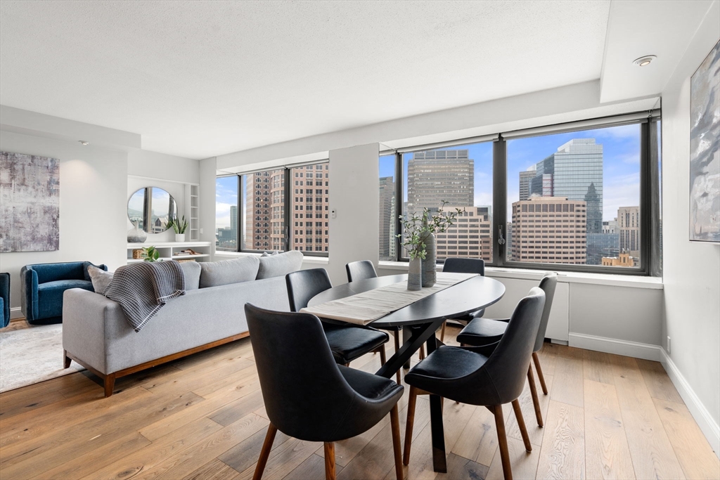 65 East India Row, Boston, Massachusetts, 1 Bedroom Bedrooms, 3 Rooms Rooms,1 BathroomBathrooms,Residential,For Sale,East India Row,73504615