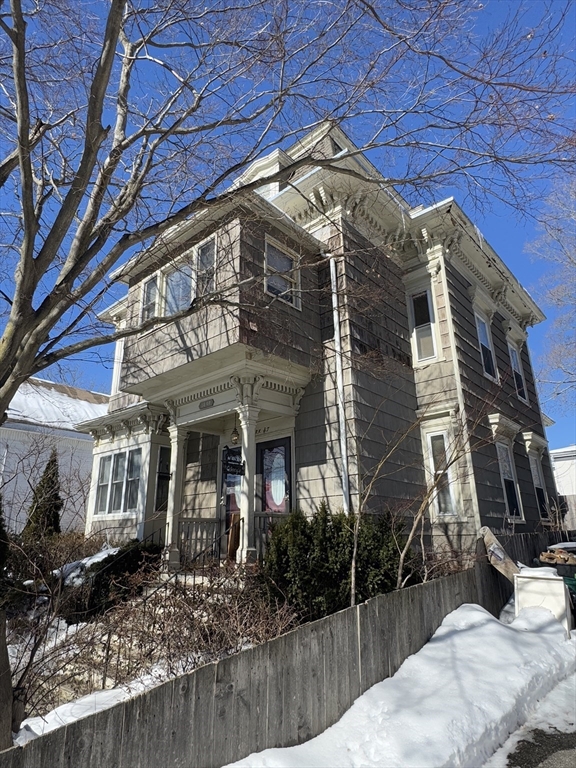 22 Park St, Haverhill, Massachusetts, 5 Bedrooms Bedrooms, 18 Rooms Rooms,3 BathroomsBathrooms,Residential Income,For Sale,Park St,73504695
