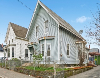 168 School St, Lowell, Massachusetts, 3 Bedrooms Bedrooms, 6 Rooms Rooms,2 BathroomsBathrooms,Residential,For Sale,School St,73504704