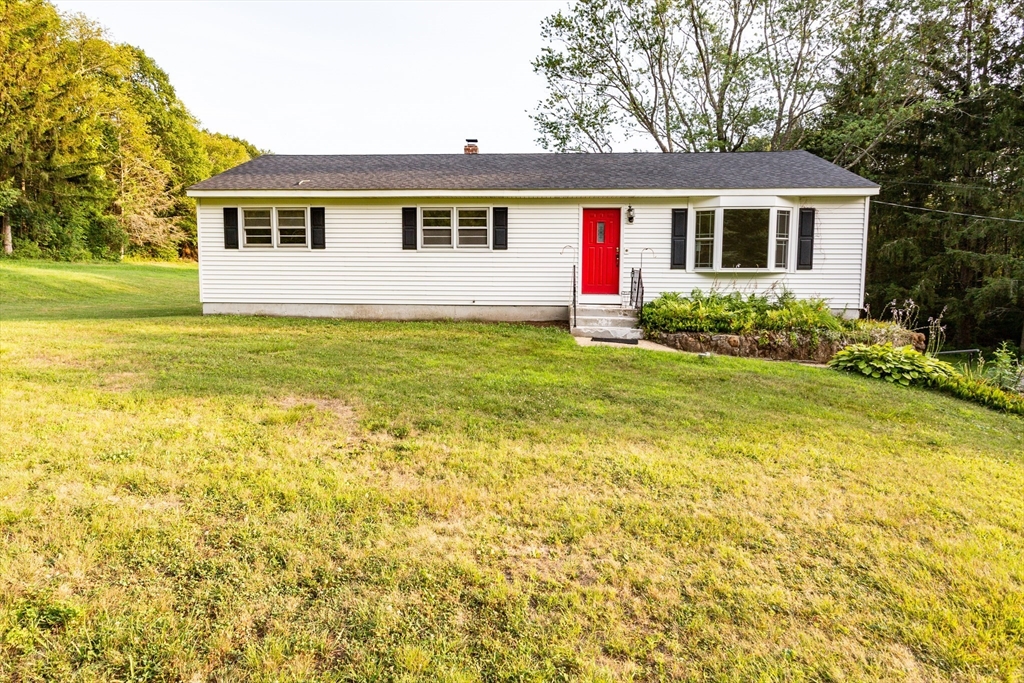 1102 East Rd, Warren, Massachusetts, 3 Bedrooms Bedrooms, 7 Rooms Rooms,2 BathroomsBathrooms,Residential,For Sale,East Rd,73504720