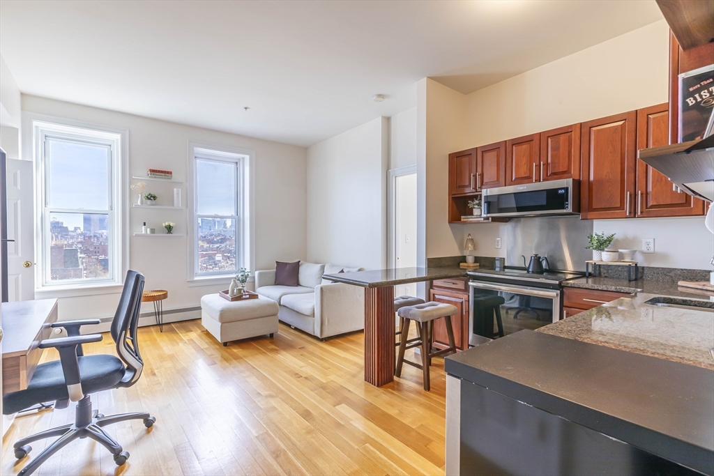 483 Beacon St, Boston, Massachusetts, 1 Bedroom Bedrooms, 2 Rooms Rooms,1 BathroomBathrooms,Residential,For Sale,Beacon St,73504730