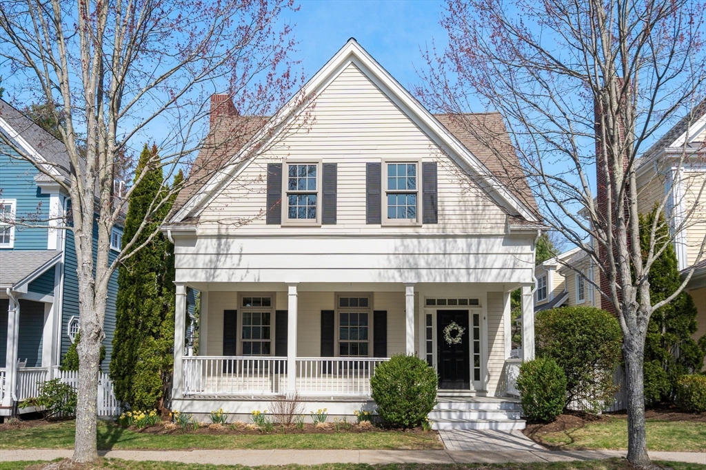 4 Maple Street, Medfield, Massachusetts, 2 Bedrooms Bedrooms, 6 Rooms Rooms,2.5 BathroomsBathrooms,Residential,For Sale,Maple Street,73504738