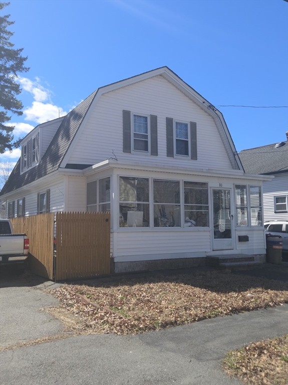 80 Upham, Lowell, Massachusetts, 3 Bedrooms Bedrooms, 7 Rooms Rooms,2.5 BathroomsBathrooms,Residential,For Sale,Upham,73504675
