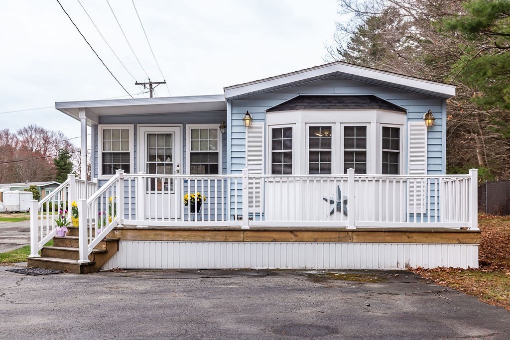 305 Turnpike St, Easton, Massachusetts, 2 Bedrooms Bedrooms, 7 Rooms Rooms,1 BathroomBathrooms,Residential,For Sale,Turnpike St,73504746