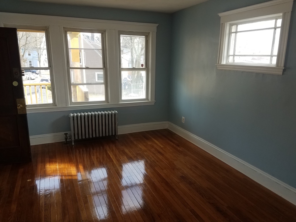 691 River St, Boston, Massachusetts, 1 Bedroom Bedrooms, 4 Rooms Rooms,1 BathroomBathrooms,Residential Lease,For Rent,River St,73504789