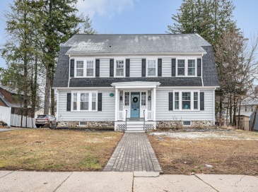 567 Andover St, Lowell, Massachusetts, 3 Bedrooms Bedrooms, 8 Rooms Rooms,2.5 BathroomsBathrooms,Residential,For Sale,Andover St,73490663