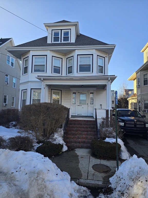 44 Walnut St, Everett, Massachusetts, 6 Bedrooms Bedrooms, 10 Rooms Rooms,1 BathroomBathrooms,Residential,For Sale,Walnut St,73483753