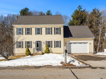 34 Shakespeare St, Tyngsborough, Massachusetts, 4 Bedrooms Bedrooms, 9 Rooms Rooms,2.5 BathroomsBathrooms,Residential,For Sale,Shakespeare St,73485613