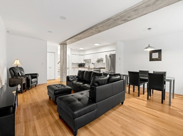 200 Market Street, Lowell, Massachusetts, 2 Bedrooms Bedrooms, 4 Rooms Rooms,1.5 BathroomsBathrooms,Residential,For Sale,Market Street,73475441