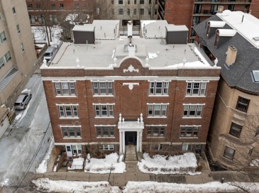 125 Park St, Brookline, Massachusetts, 3 Bedrooms Bedrooms, 8 Rooms Rooms,2 BathroomsBathrooms,Residential,For Sale,Park St,73483135