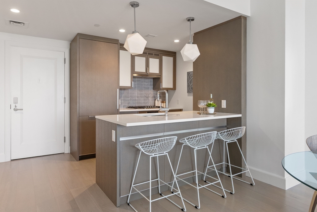 100 Lovejoy Wharf, Boston, Massachusetts, 1 Bedroom Bedrooms, 2 Rooms Rooms,1 BathroomBathrooms,Residential,For Sale,Lovejoy Wharf,73477862