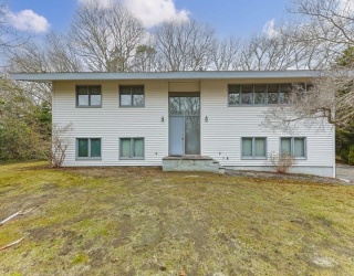 146 Hillside Dr, Barnstable, Massachusetts, 5 Bedrooms Bedrooms, 7 Rooms Rooms,2 BathroomsBathrooms,Residential,For Sale,Hillside Dr,73504848
